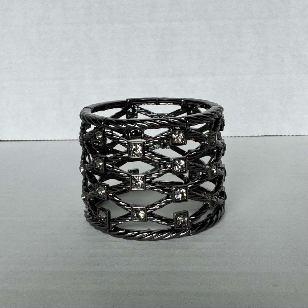 Lia Sophia Monte Carlo Bracelet Hematite Tone Cut Crystals Stretch 2” Wide - Picture 1 of 5